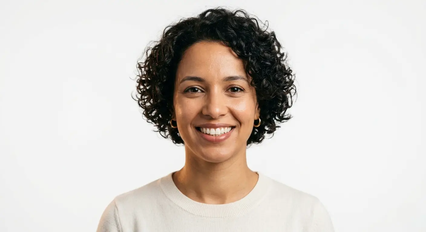 Patiente souriante au Centre Dentaire La Villette Dr Meriem IGNANE, Casablanca