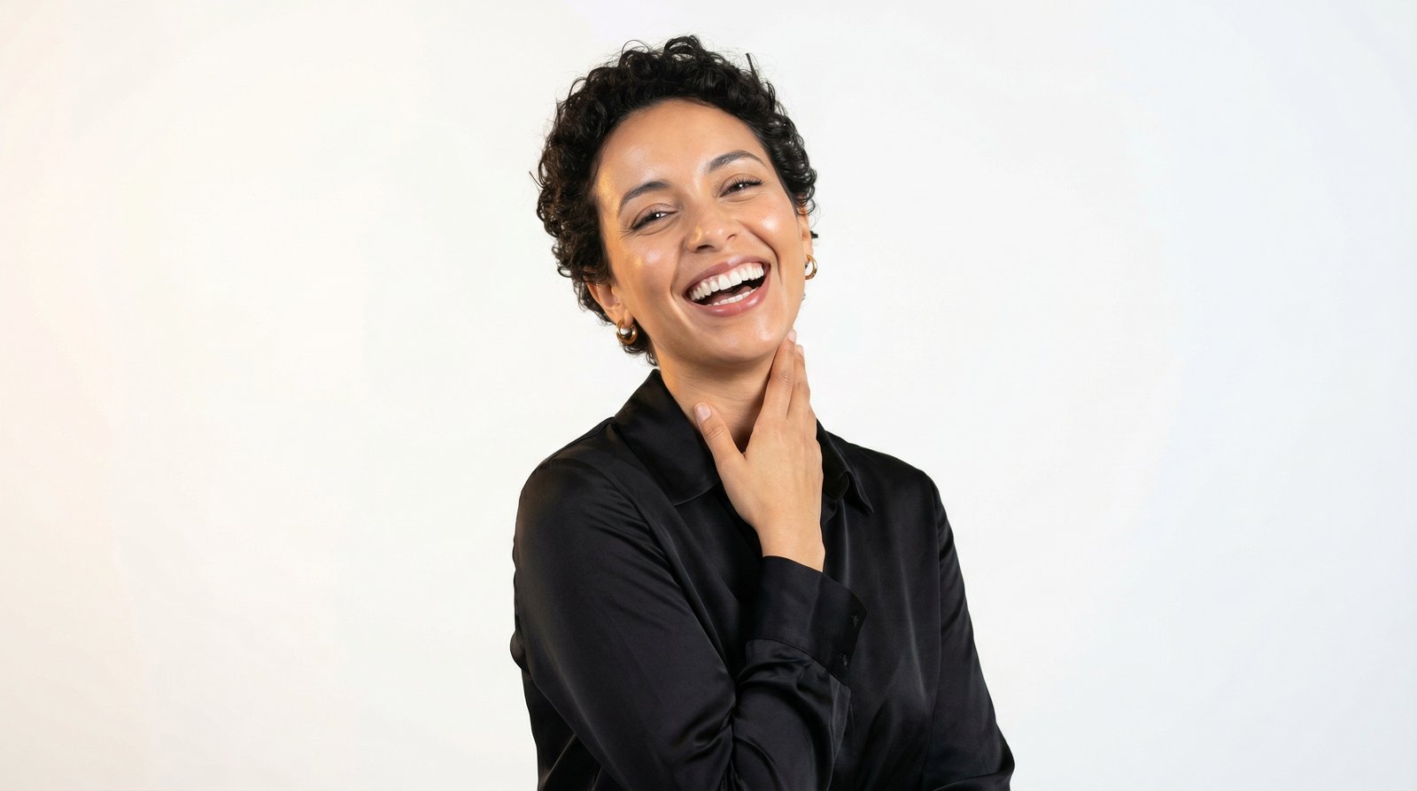 Patiente souriante au Centre Dentaire La Villette Dr Meriem IGNANE, Casablanca